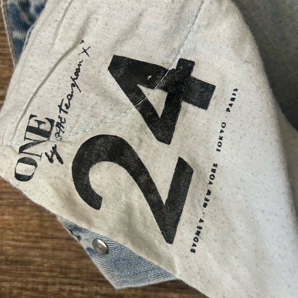 ONE- BY One Teaspoon size 24 distressed mini skirt in EUC - Picture 10 of 14